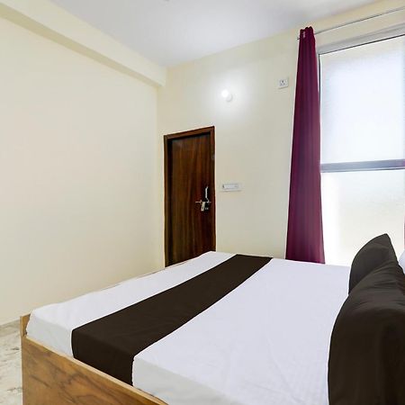 Hotel O Rn Chinhat Esterno foto