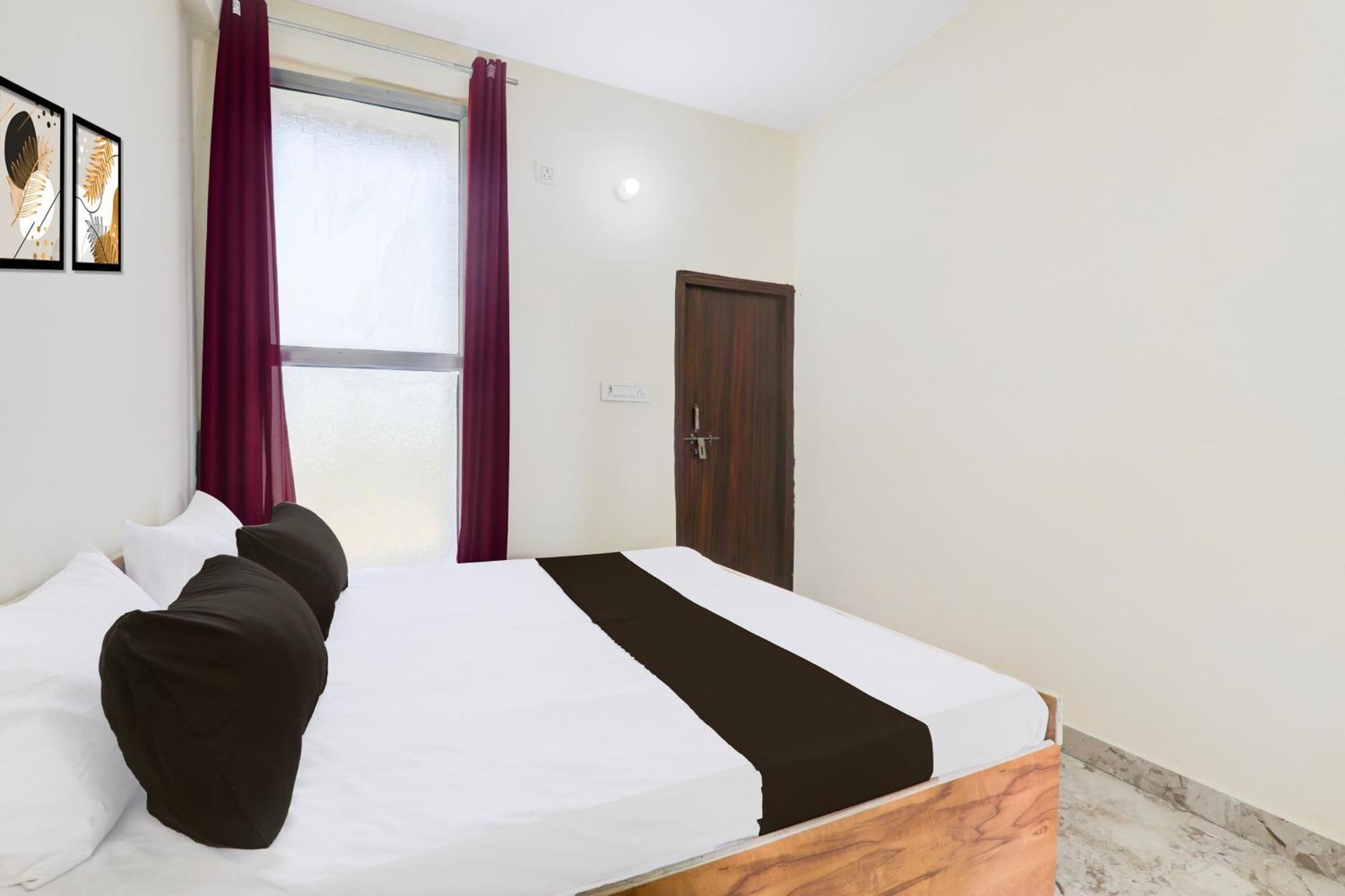 Hotel O Rn Chinhat Esterno foto