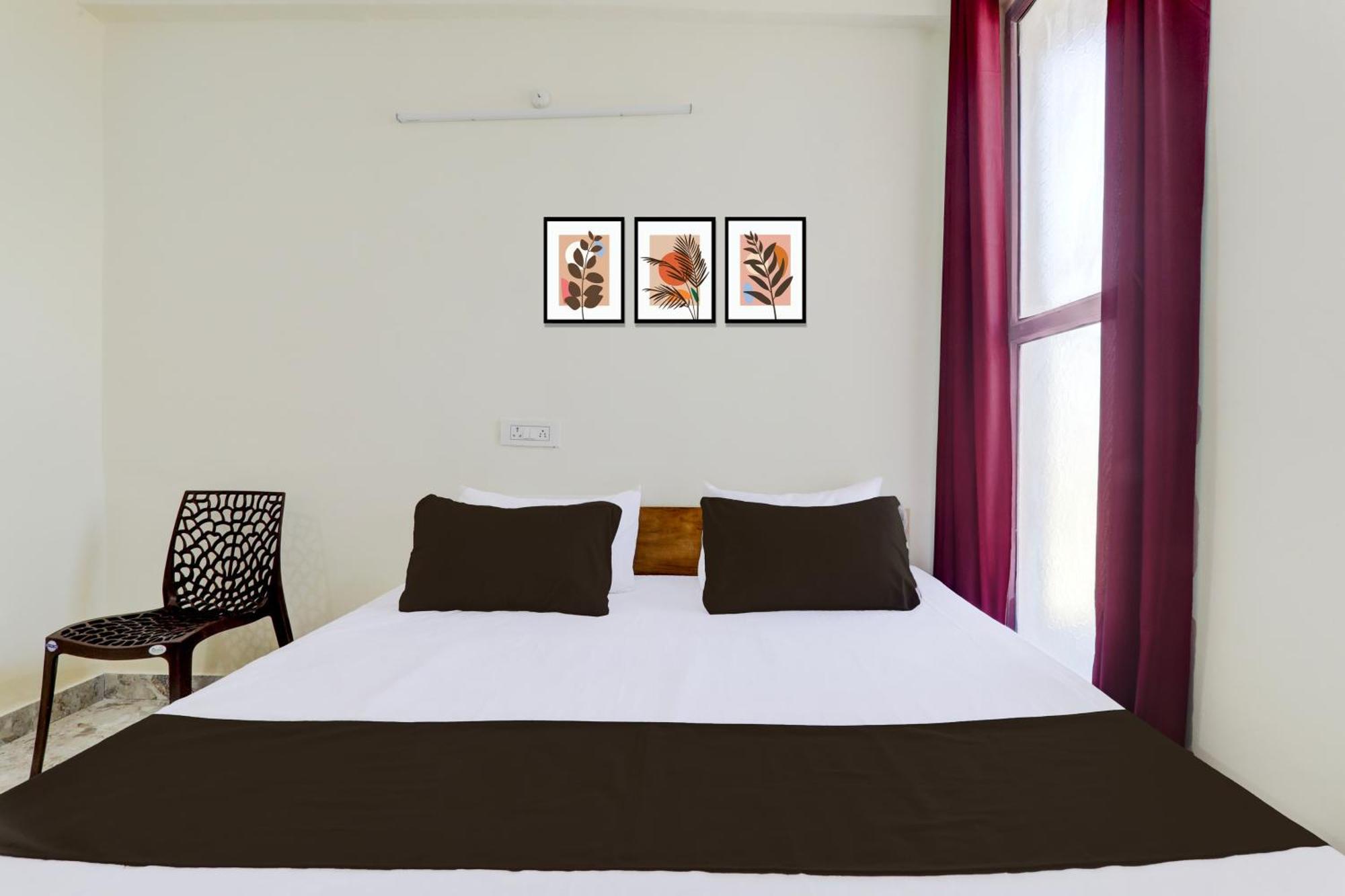 Hotel O Rn Chinhat Esterno foto