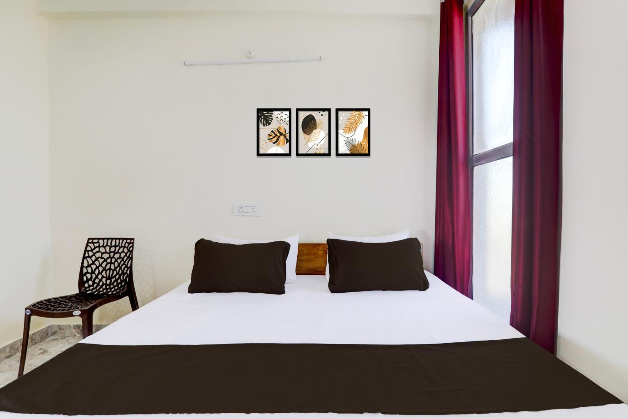 Hotel O Rn Chinhat Esterno foto