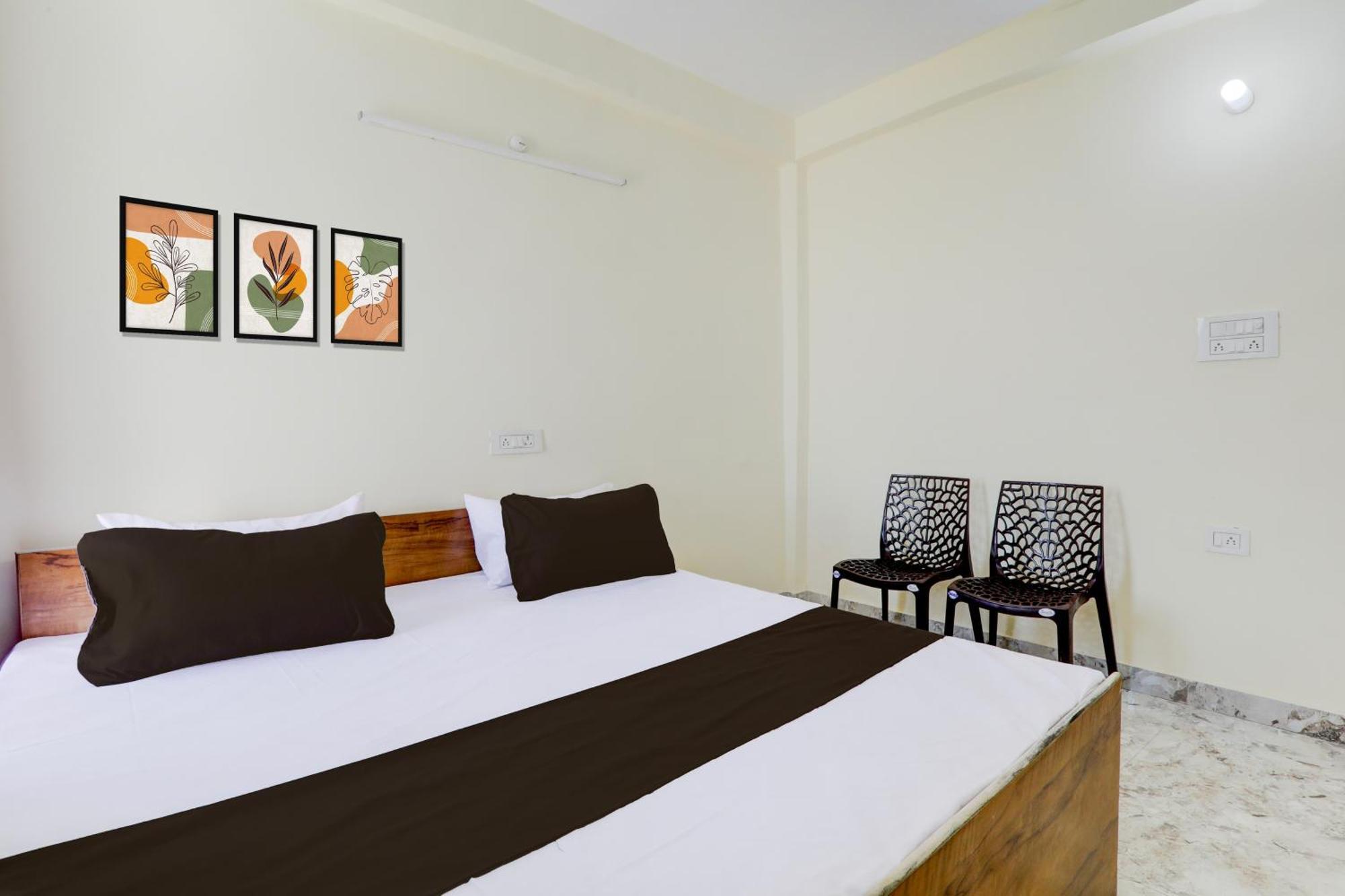 Hotel O Rn Chinhat Esterno foto